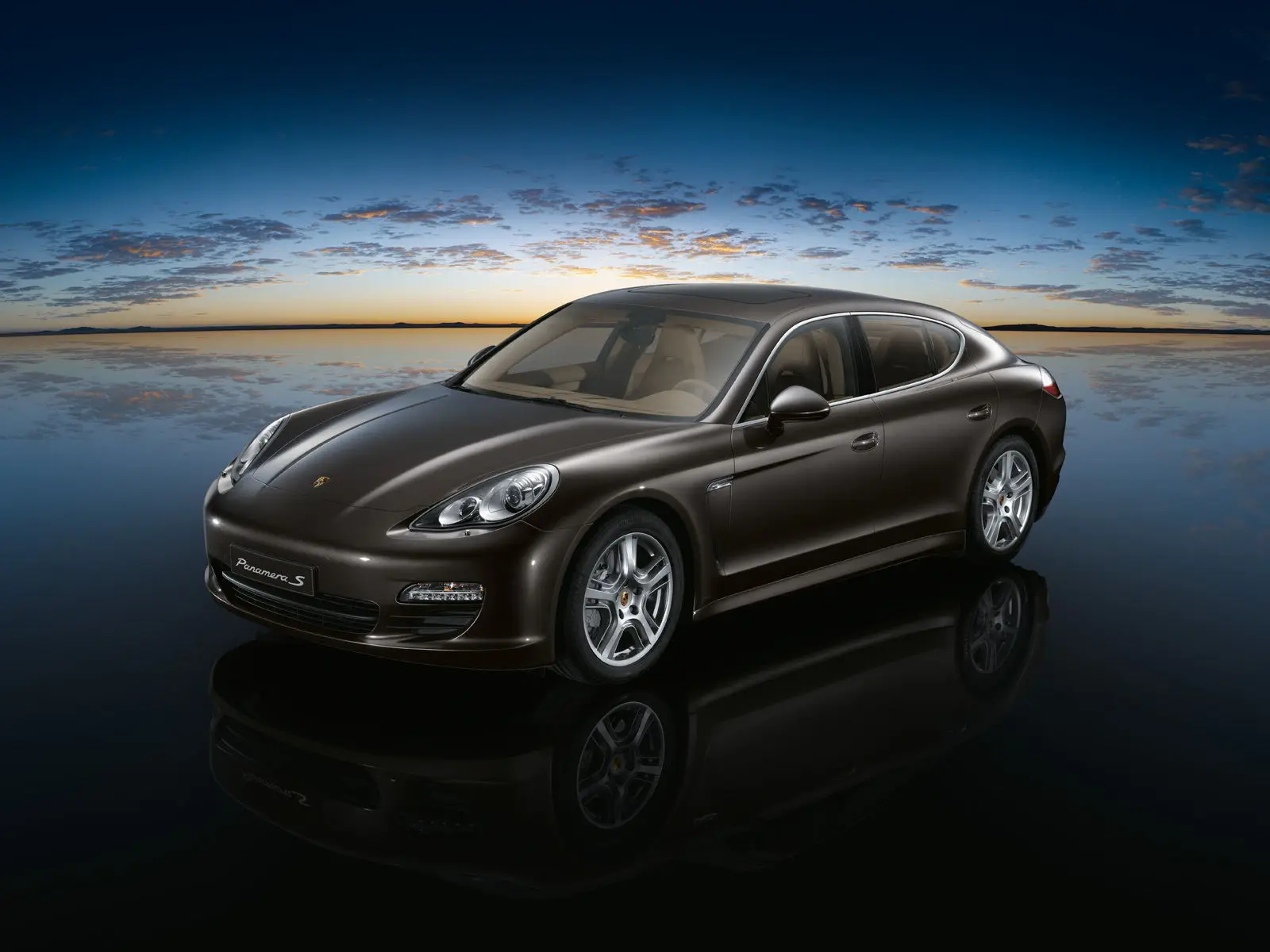 Automobile And Motorcycle Accessories Discount Store