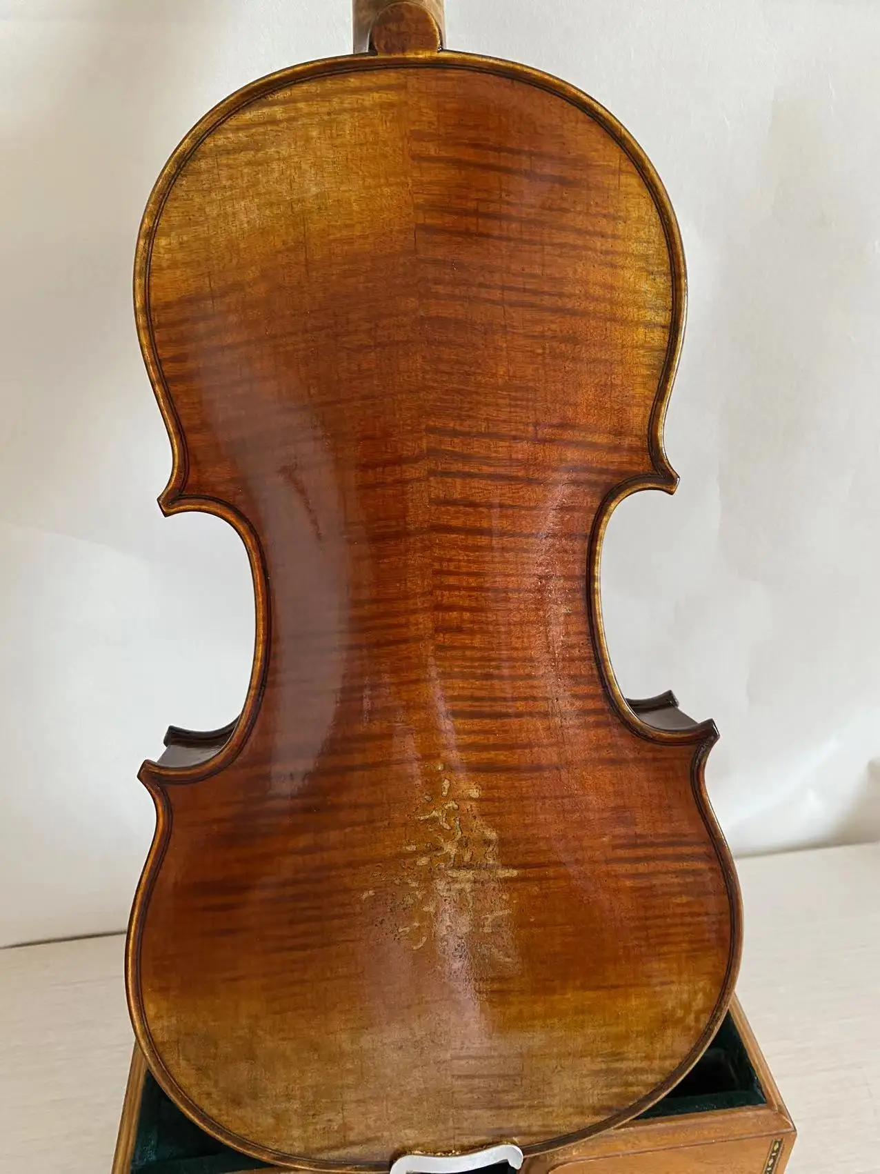 4/4 size violin Solid spruce top and maple back 04 antique style violin