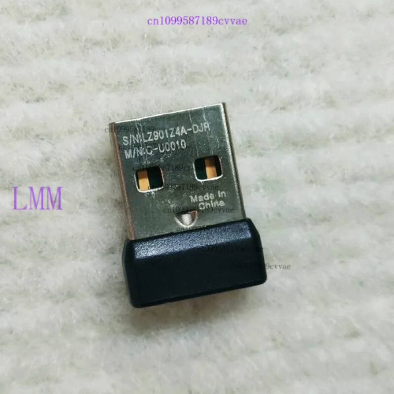 로지텍 MK345용 무선 키보드 및 마우스 USB 동글 수신기 어댑터를 사용했습니다.