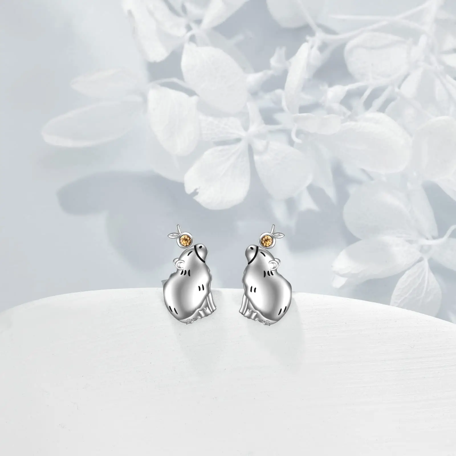 Harong New Capybara Earring Exquisite Fashion Cute Capybara Eat Orange Silver Color Earring for Girl Woman Jewelry Party Gift