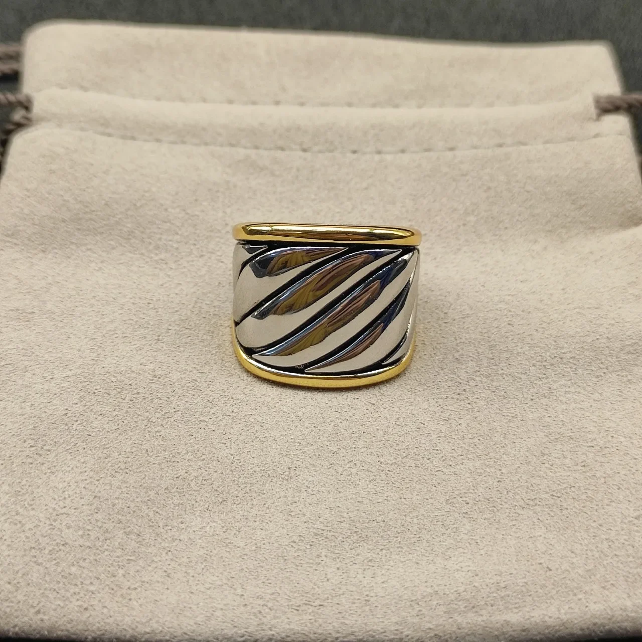 925 Silver DY Ring Image 1