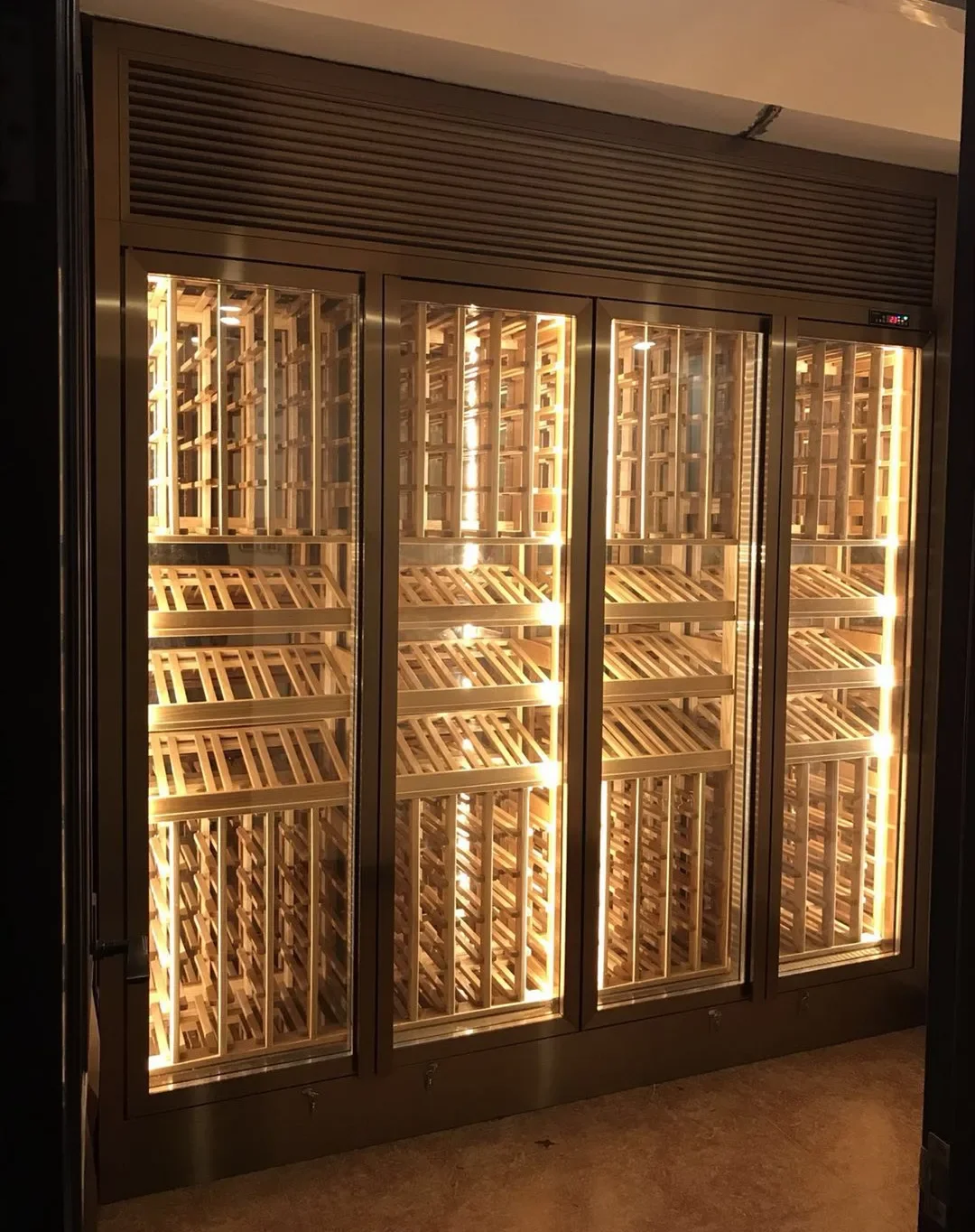 Modern Luxury Tempered Glass Constant Temperature Cooler Stainless Steel Whiskey Wine Cellar Storage Bar Display Cabinet