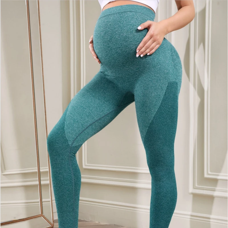 Pregnant Women's Exercise Yoga Pants Seamless Knitting Tight Leggings Moisture Wicking, Quick Drying, Breathable Cropped Pants 5