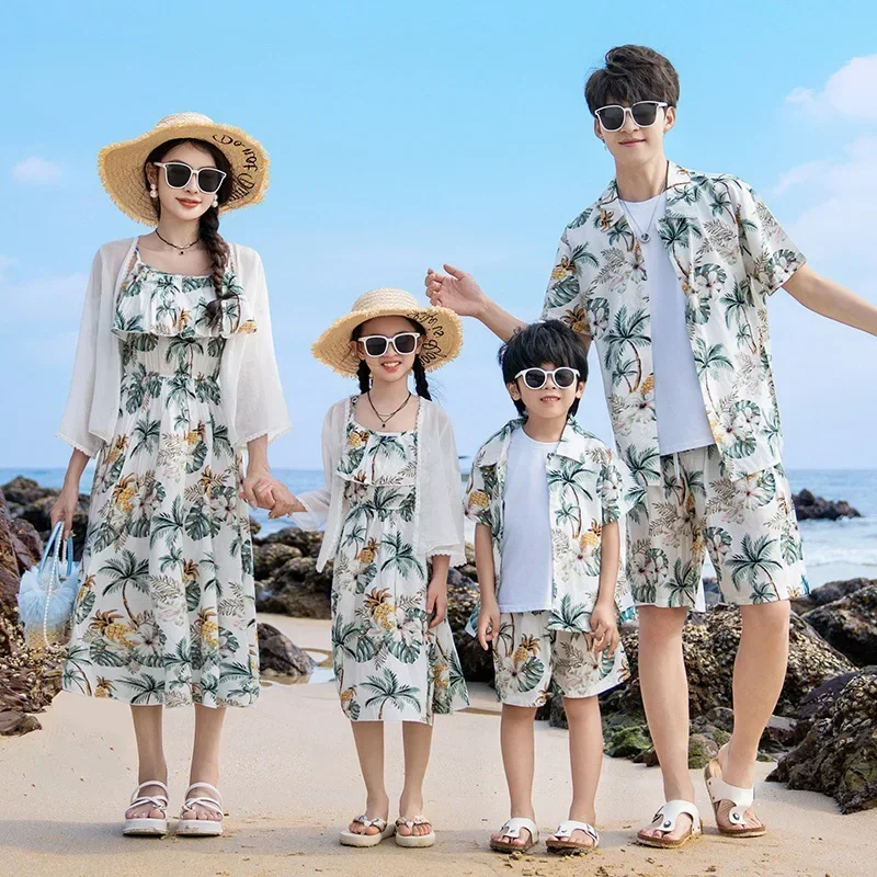 Vacation Look Couple Matching Clothes Family Clothing Mother and Daughter Resort Dress Father Beach Shirts Shorts Two Piece Sets 2
