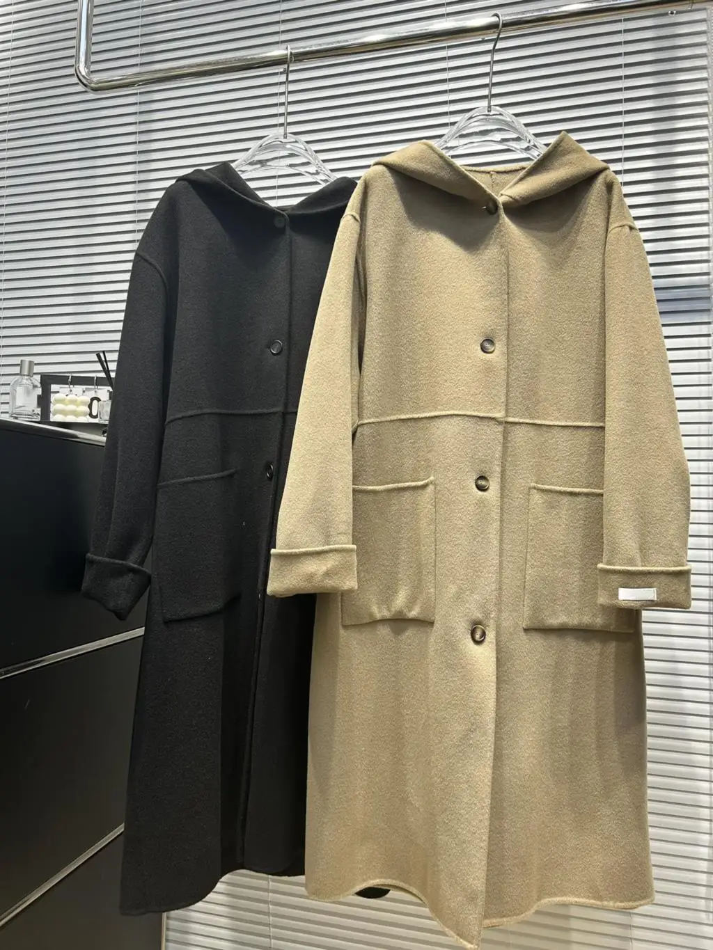 

2023 New autumn/winter, long hooded wool coat, 100% wool, soft and delicate,