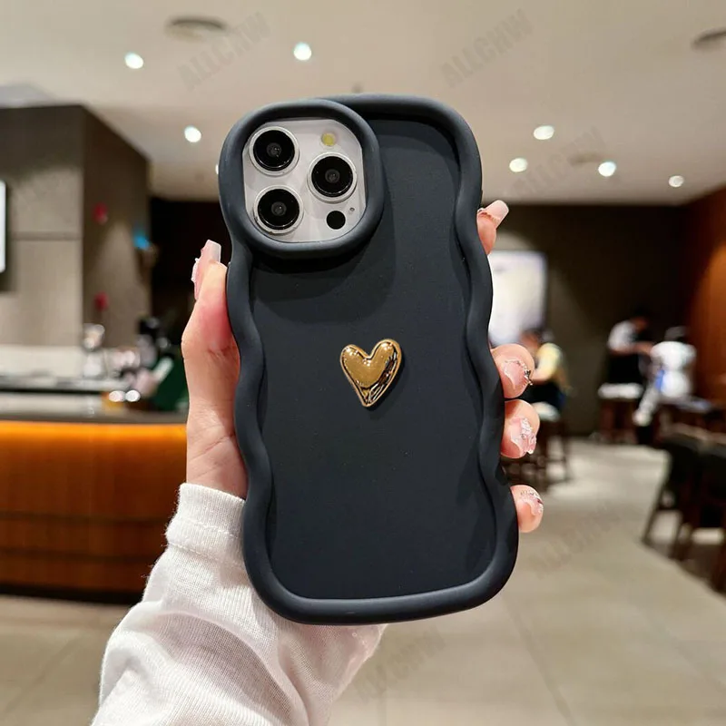 Elegant 3D Gold Heart Wavy Silicone Phone Case