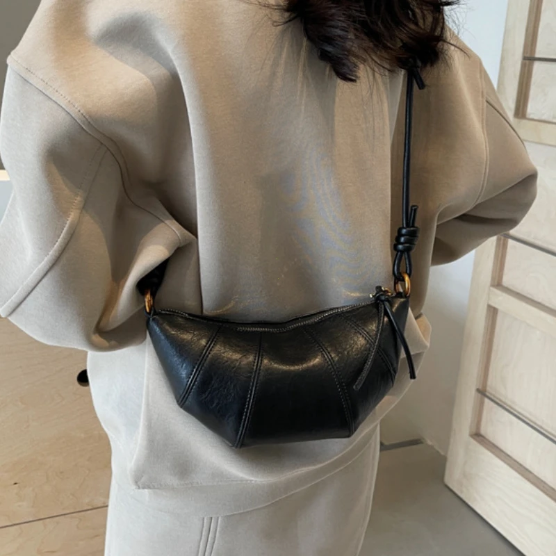 2026 Retro Trend Solid Color Splicing Leather Shoulder Bag Women Korean Fashion Lady Dumpling Crossbody Bag Handbags and Purses