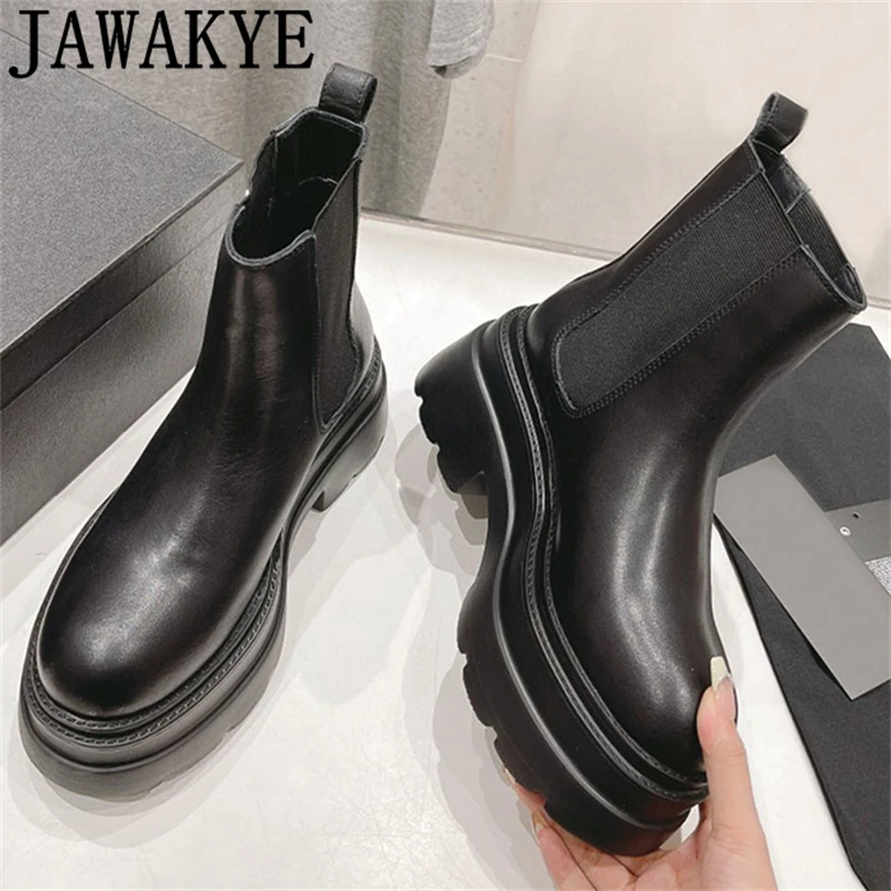 

2023 Autumn Black Glossy Leather Platform Boots Women Brand Thick Sole Slip On Chelsea Booties Fashion Short Ankle Botas Mujer