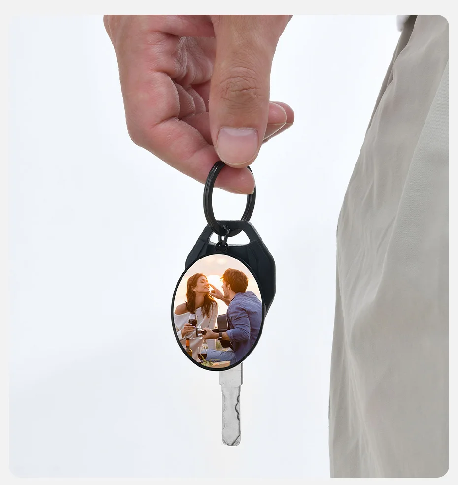 Vnox individueller Foto-Schlüsselanhänger aus Edelstahl, ovale Form, schwarz, silberfarben, gravierte Geschenke für Männer und Frauen, Geburtstag, Vatertag – Detail 2