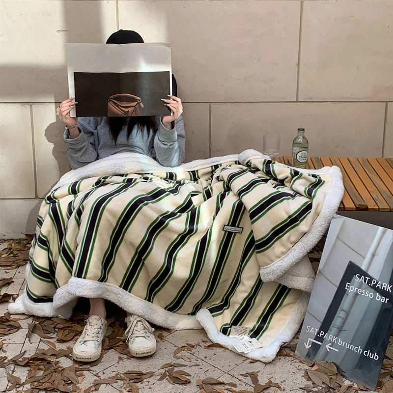 

Blanket Home Decoration Soft and Comfortable Thermal Thick Quilt Modern Minimalism Breathable Hairy High Quality Throw Towel