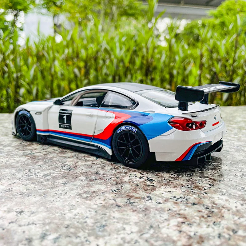 BMW M6 GT3ミニカー Msz-bmw m6 gt3子供用レーシングカー,1:24,ダイキャストとライト