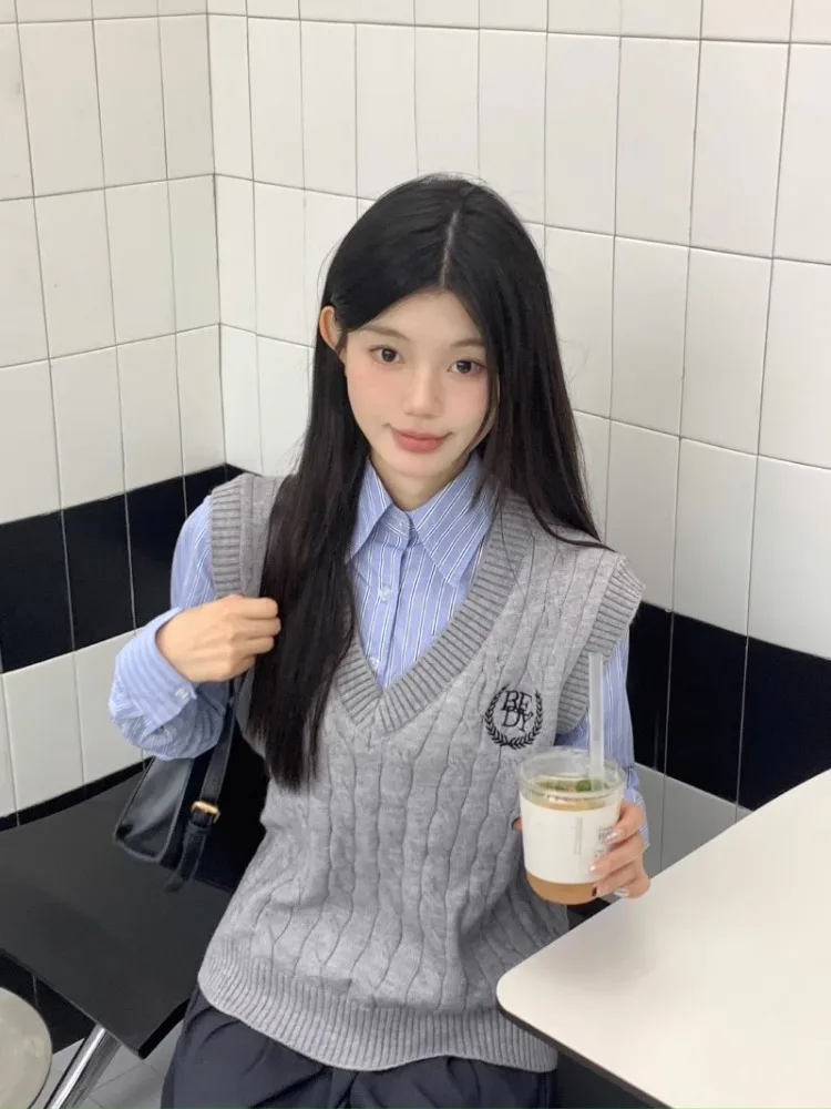 

HOUZHOU Korean Fashion Design Knitted Sweater for Women Casual Vintage Letter Embroidery Preppy Style Pullovers Autumn 2023 Y2k
