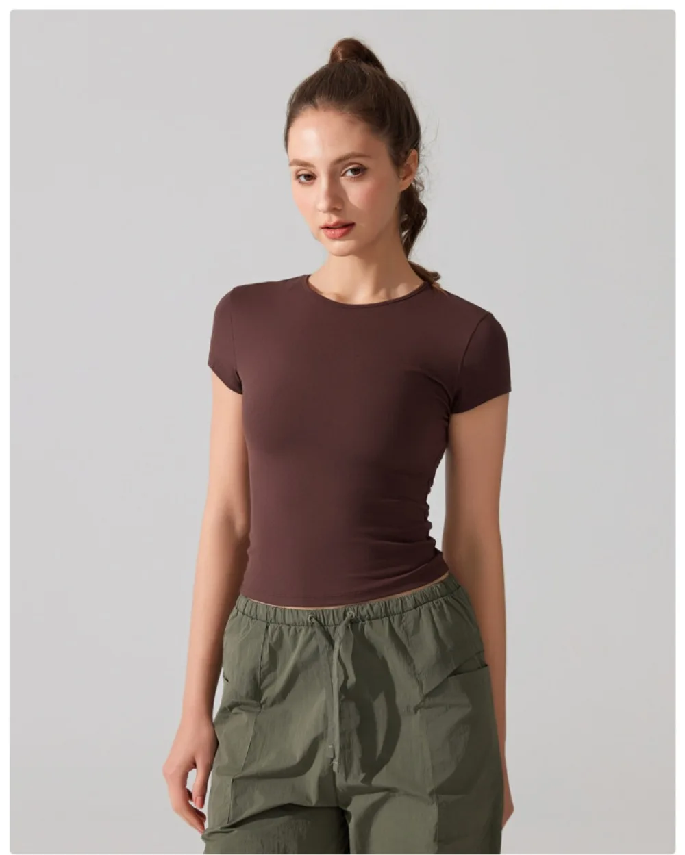 Damen-Workout-Crop-Top, Racerback, leichtes, schmal geschnittenes Yoga-Shirt für Laufen, Fitnessstudio und Cross-Training, schnell trocknender Stoff – Detail 7