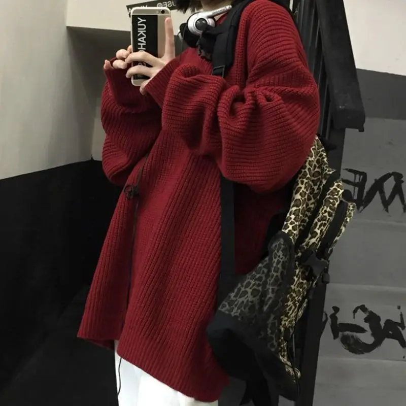 Red Christmas Sweater for Men and Women Solid Color Loose Korean Style All Match Round Neck Pullover Couple Christmas Sweater