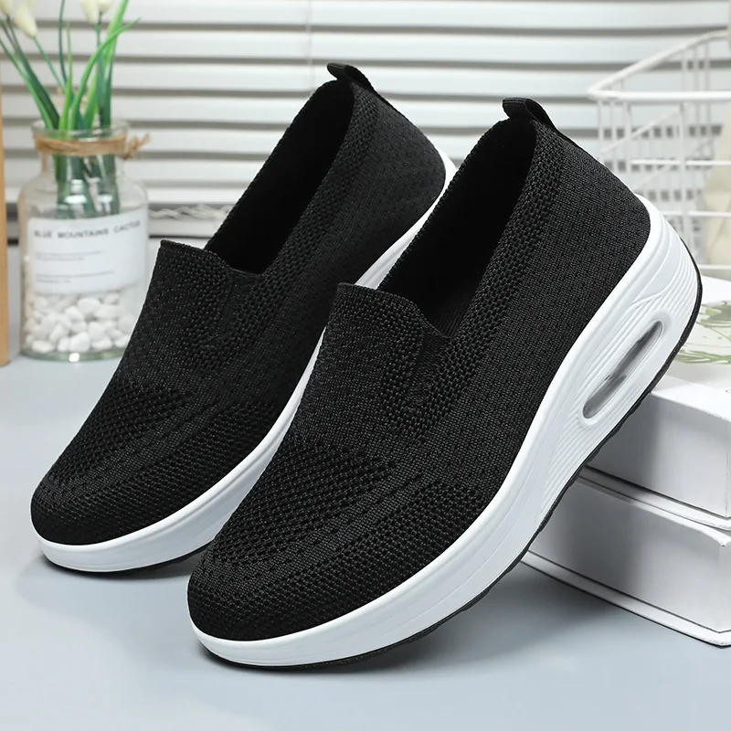 2024 Spring New Women's Shoes One Step Shake Shoes Thick Sole Air Cushioned Casual Shoes