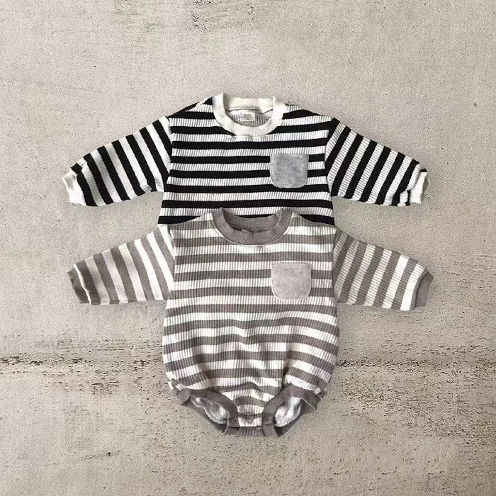 

2024 Spring Autumn Infant Striped Pocket Ribbed Long Sleeves Onesie Boy Girl Baby Casual Retro Cotton Bodysuit Newborn Clothes