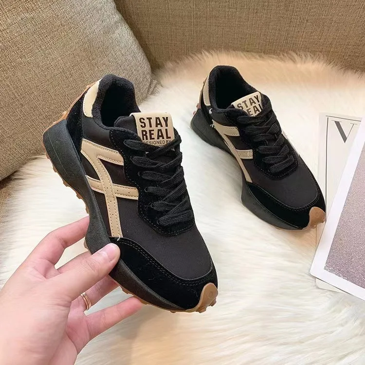 Zapatillas de piel premium para mujer: Lujo. Comodidad. Estilo.