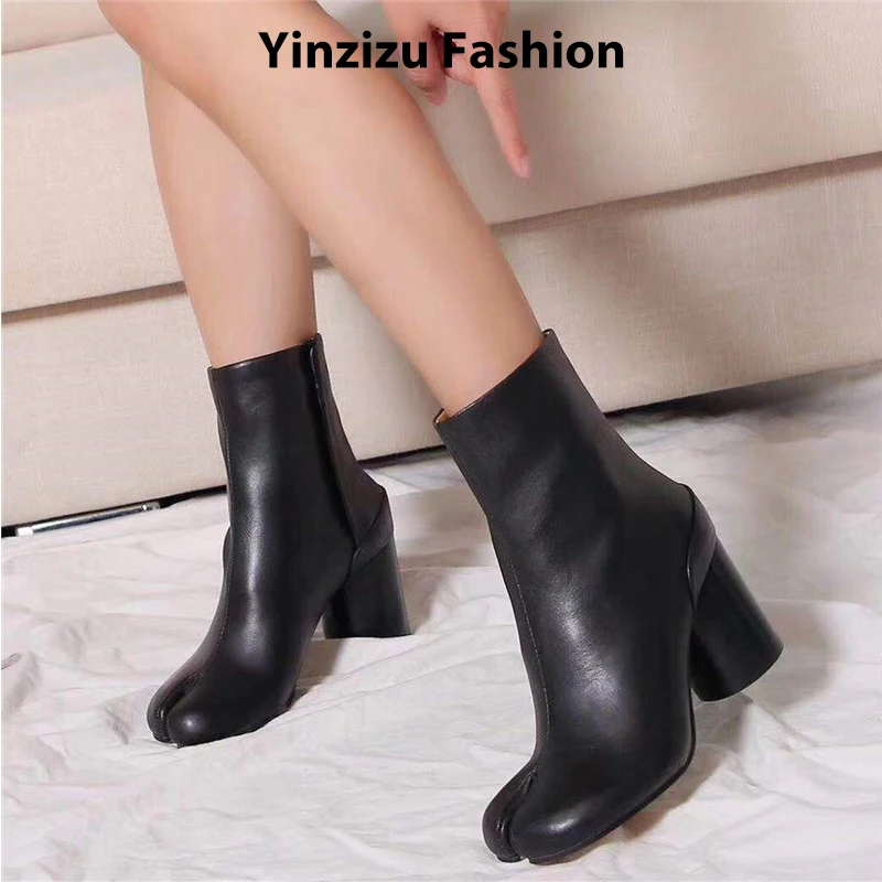 

2024 Luxury Brand Designer Split Toe Ankle Boots Fashion Chunky Round High Heels Women Boots Winter Tabi Shoes Short Boots