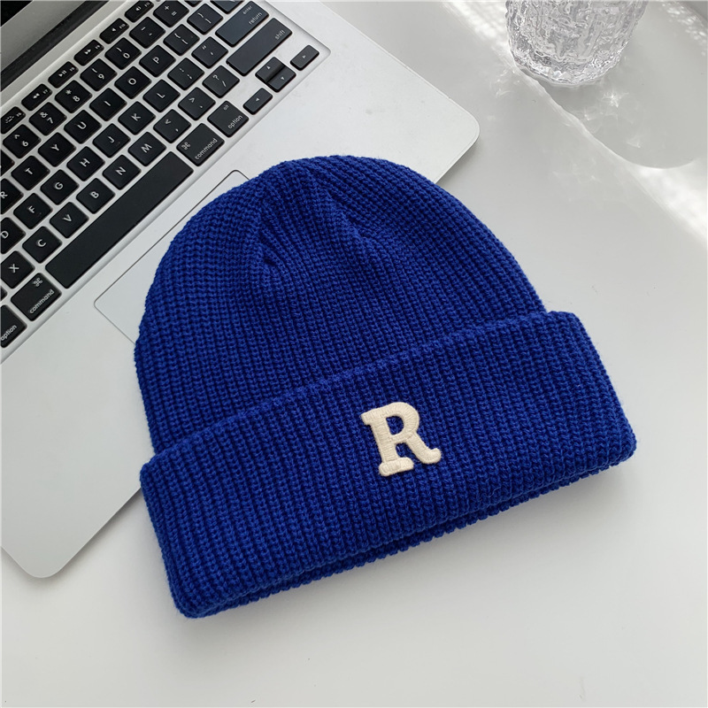 Winter knitted hat casual R letter woolen hat shopping melon skin cold hat men's and women's pullover hat