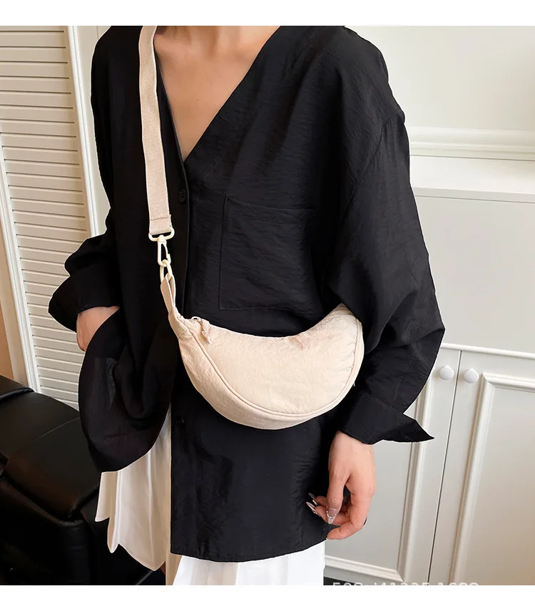 Messenger Bag Styling