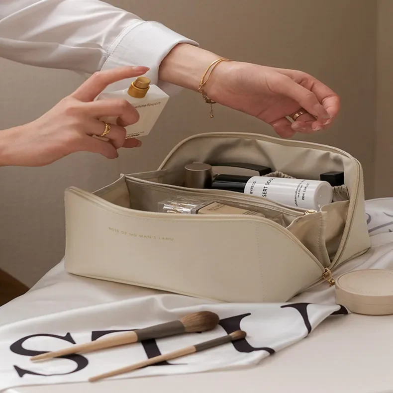 Large Capacity Travel Makeup Bag for Women-Waterproof Cosmetic Organizer w/ Hanging Hook|TSA Approved Toiletry Case for Airports