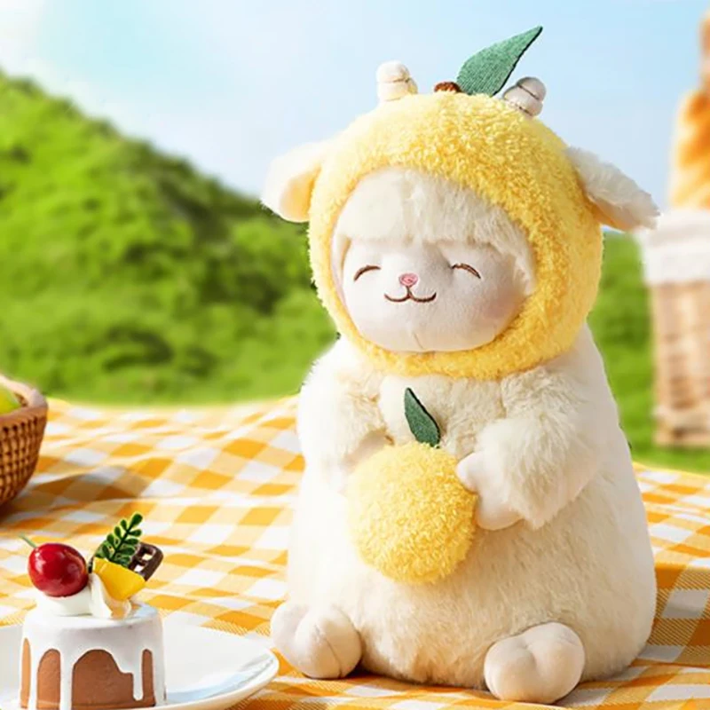 

Мягкая набивная кукла-обнимашка из овечьей шкуры