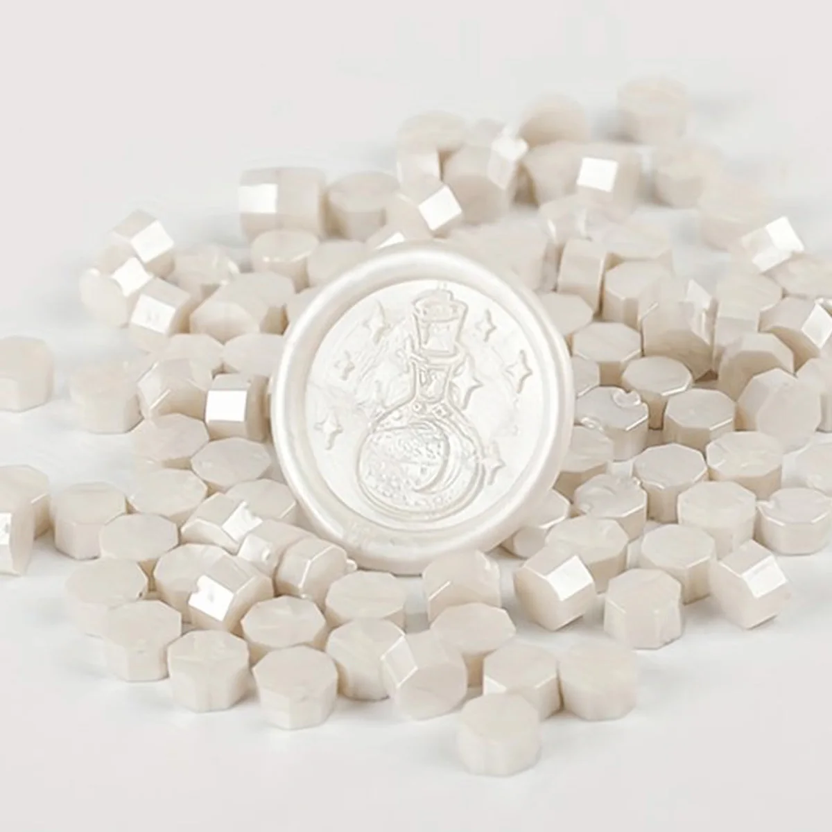 120pcs Wax for Candle Make White Beeswax Pellets Cosmetic Soy Wax Pastilles for DIY Natural Soybean Making Crafts