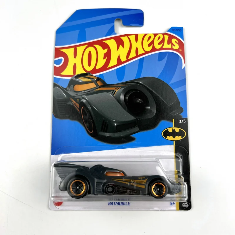 Miniatura Carrinho Hot Wheels Batmobile, branco. Batman. Código:  HKJ74-N7C5. 1:64. Novo1 Lacrado!