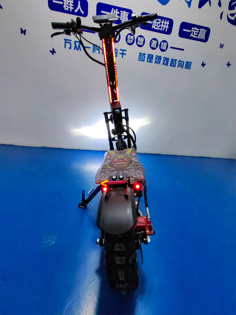 11/13 Inch Off-road 60v8000Ｗ24AH Range 60-80km 3 speed Electric Scooter