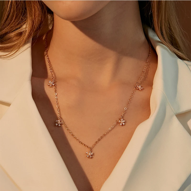 

Small Fresh Zirconia Flower Necklace Sweet And Versatile Floral Pendant Necklace Personalized Student Jewelry Wholesale