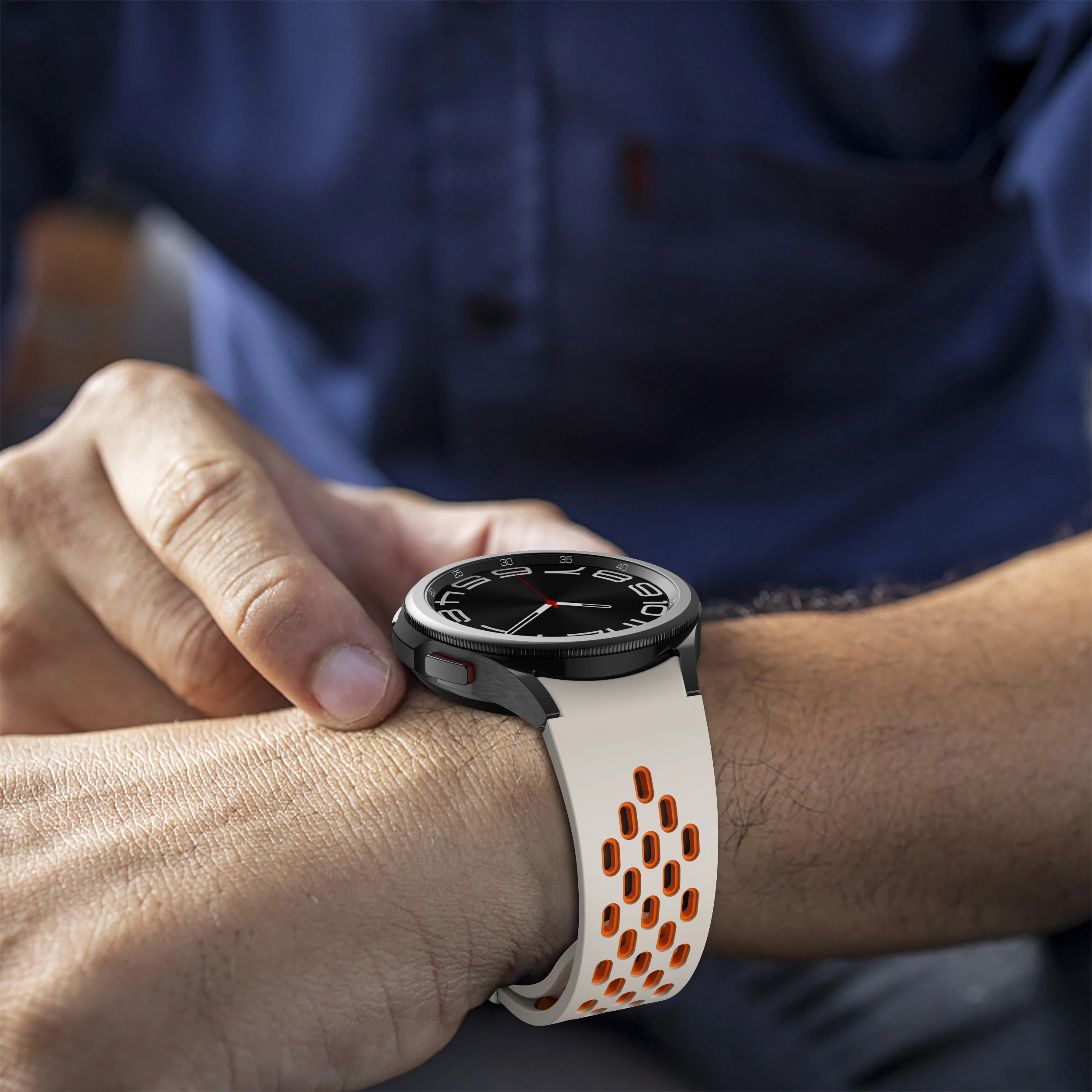 Magnetic Buckle Silicone Strap with Seamless Design