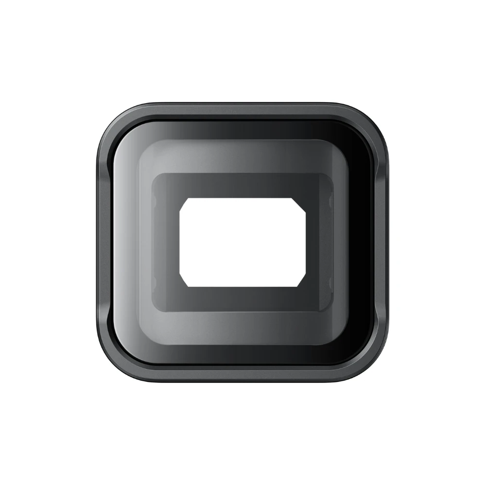 Installation de l'objectif cinématique format 2.35:1 sur Insta360 Ace Pro 2, alignement parfait.