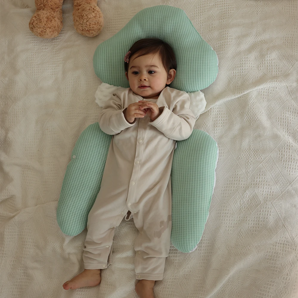 Huggable Baby Pillow Mustela Baby
