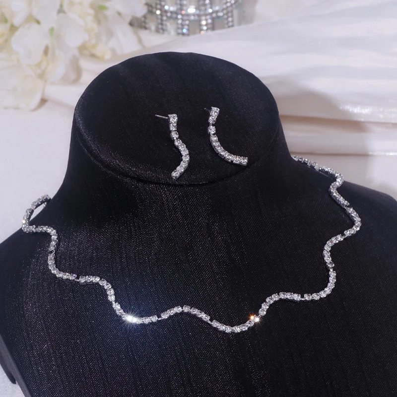 QYJ Austrian Crystal Pendant Necklace & Earrings Set - Bridal Jewelry For Women, Wedding & Prom