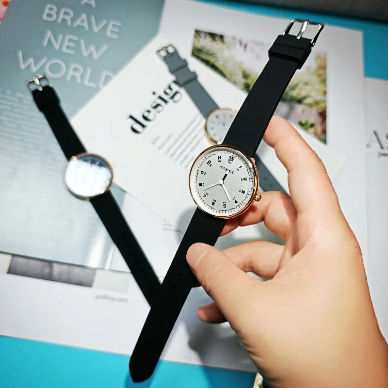 Orologio impermeabile in silicone elegante e semplice, display 24 ore, adatto per personale medico, studenti e uomini e donne - Image 4