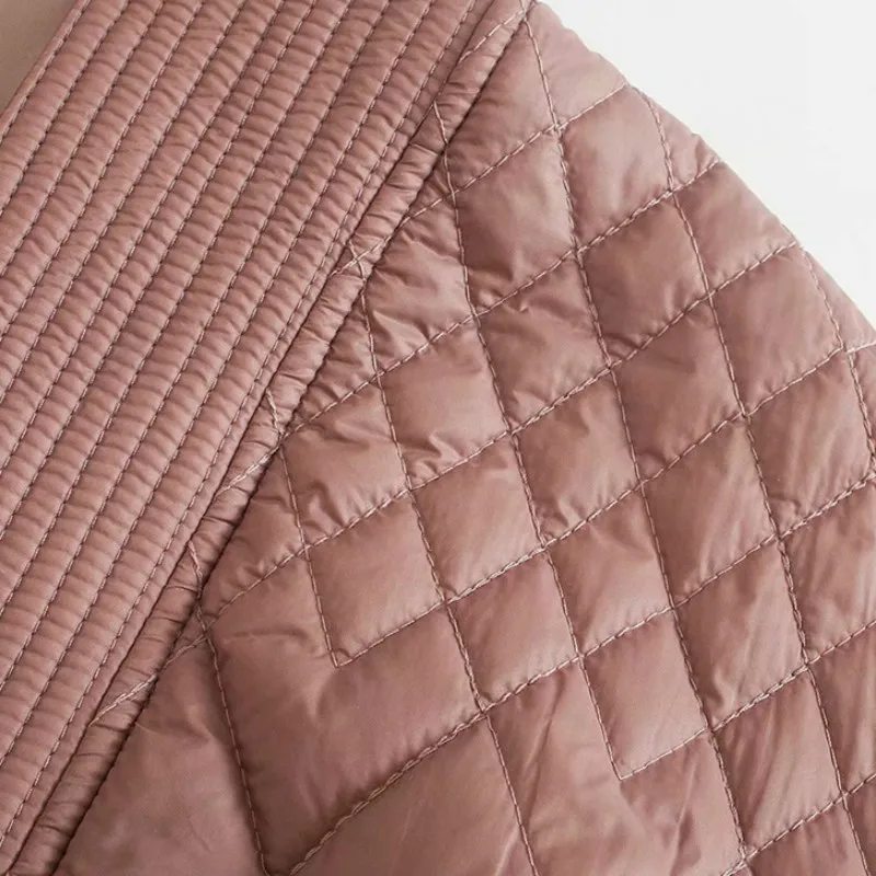 Рисунок 6 - Женская однотонная парка большого