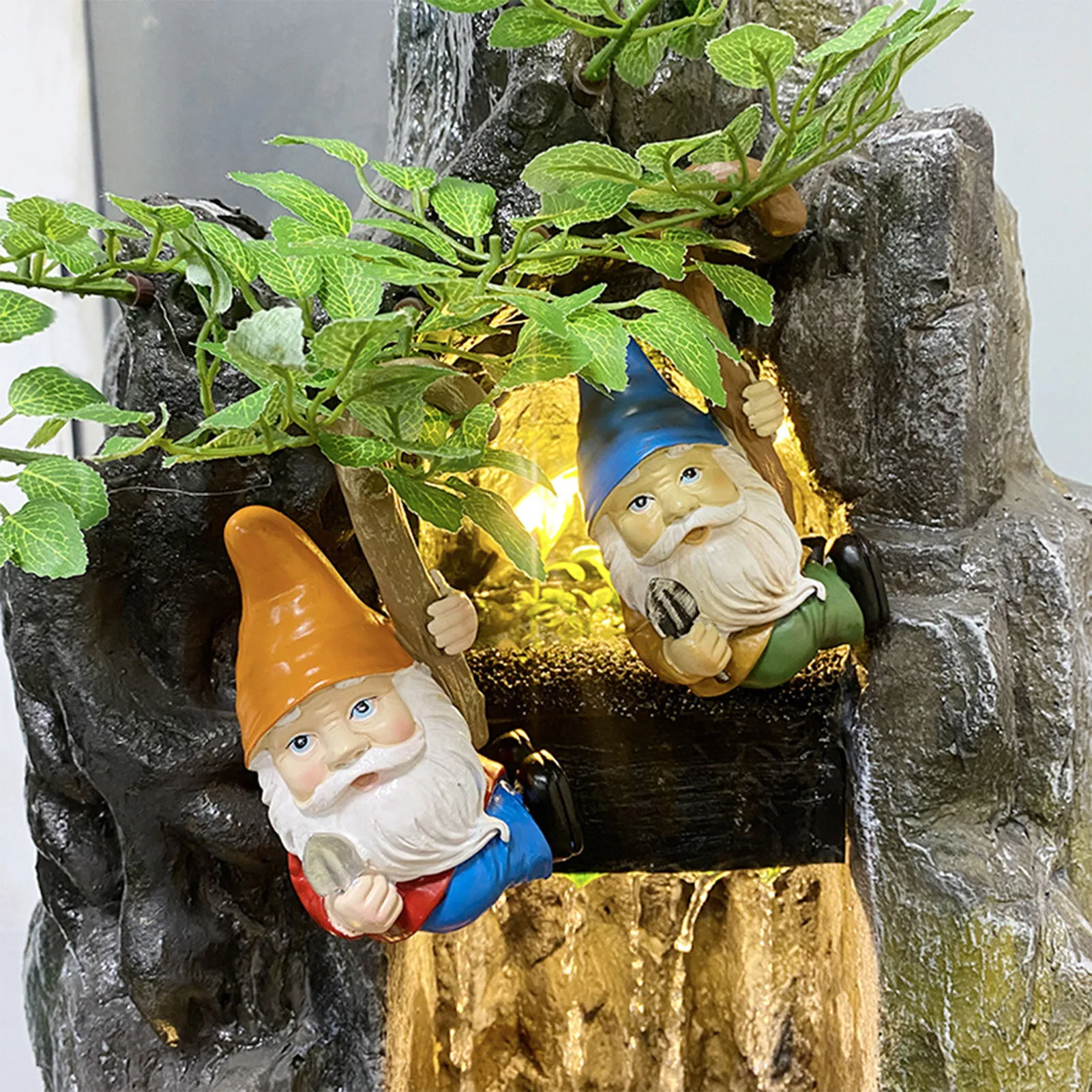 

2pcs Creative Cute Swing Gnome Garden Decor Statue Resin Dwarfs Hang On Tree Decorative Pendant Indoor Outdoor Decor Ornament