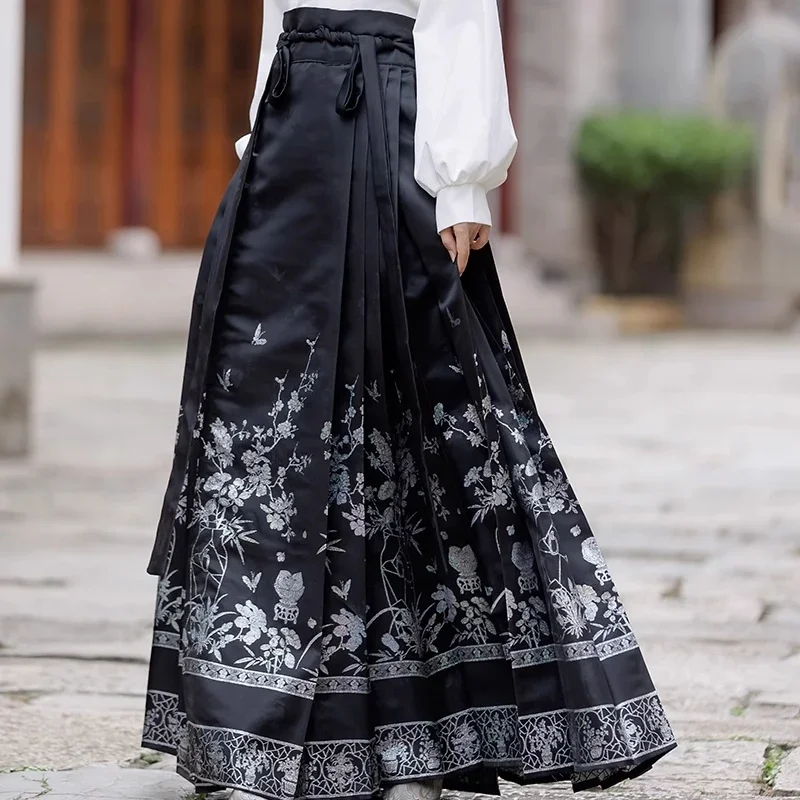 Ming Dynasty Modern Hanfu Brocade Mamian Skirt & Faux Two-Piece Chinese Style Top 雪霁逢春