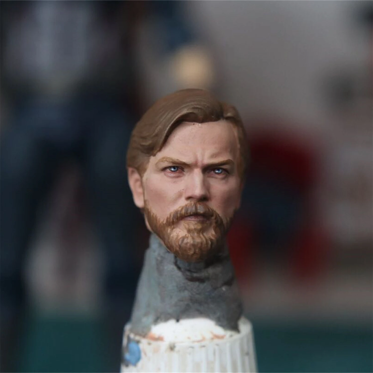 

Экшн-фигурка Ewan McGregor Obi-Wan Kenobi, Резная Голова, масштаб 1/12
