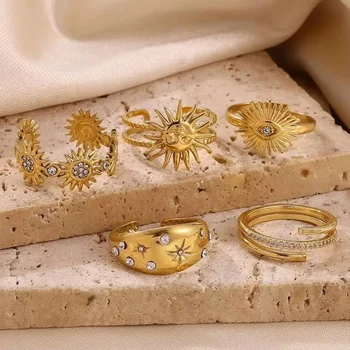 Anelli Sottili in Acciaio Inossidabile con Zirconi per Donne, Raffinato Anello a Doppio Strato Color Oro a Forma di Sole, Accessorio Punk Hip-Hop, Gioiello Regalo