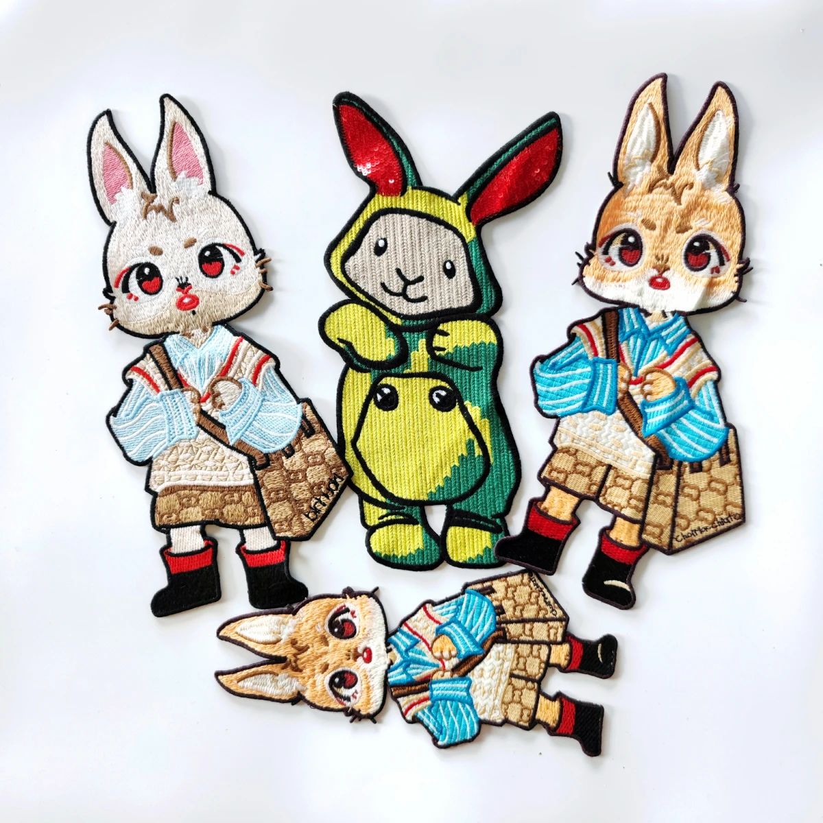 embroidery cute cartoon badge,sew on appliques,fashion rabbit patch
