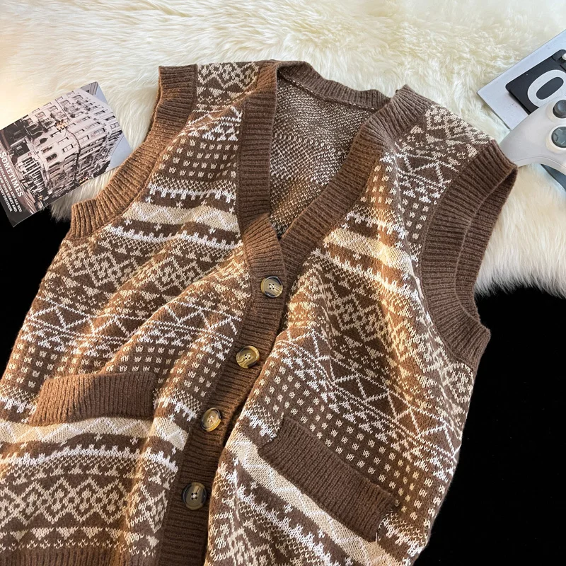 New Design Cardigan Sweater Vest for Men V-neck Sleeveless Button Retro Japanese Ethnic Style Loose Casual Harajuku Sweater Vest
