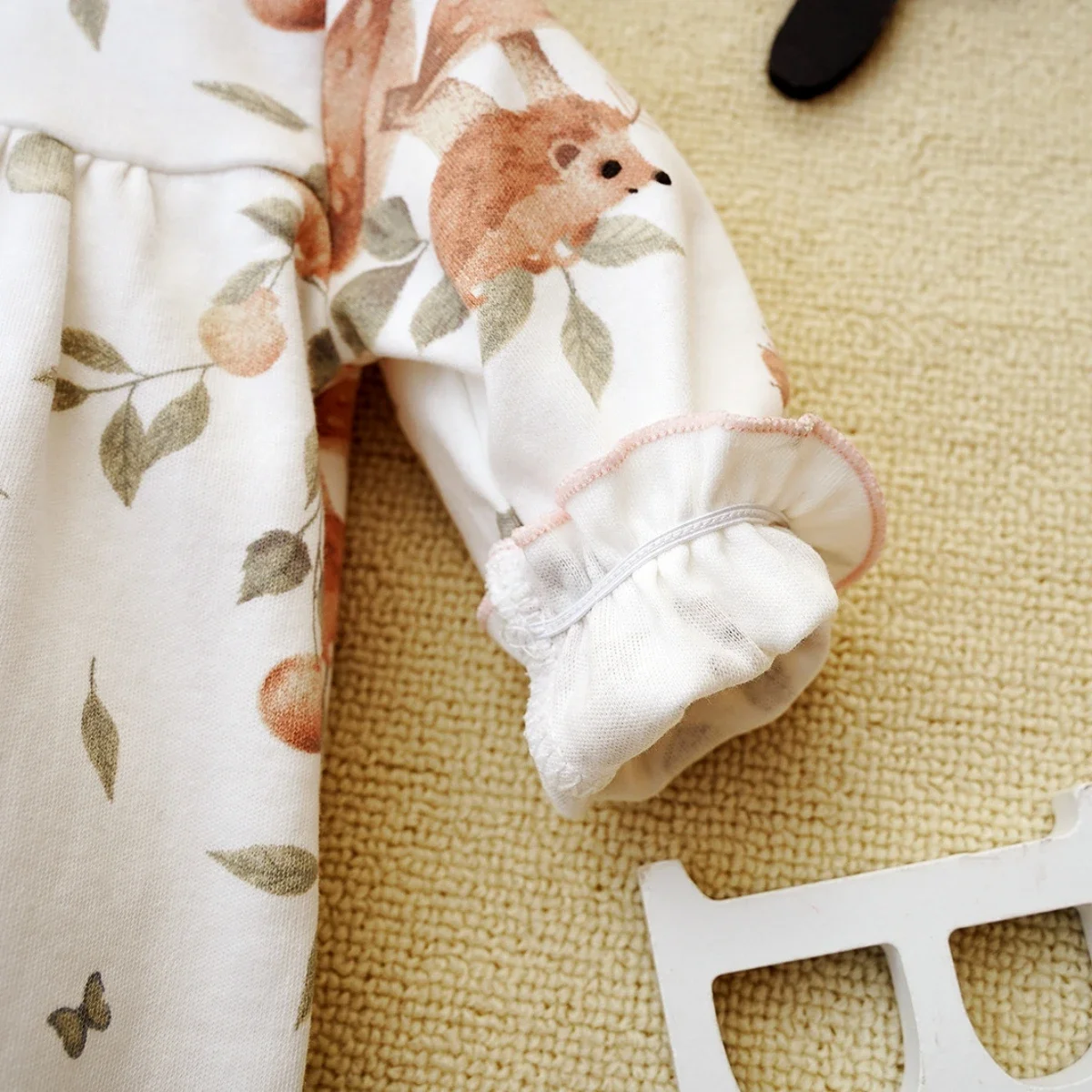 Baby clothes Baby sleepsuit 3-12 months baby girl footies rompers cartoon little hedgehog print baby crawling clothes newborn full moon home clothing