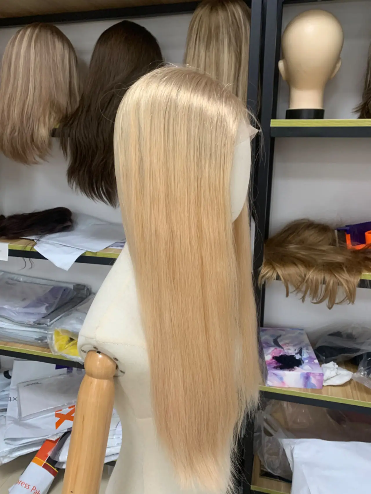 Рисунок 2 - Еврейские Парики на шнуровке Yelin #160