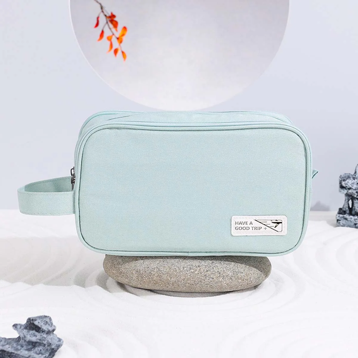 Рисунок 5 - Мужская деловая дорожная простая