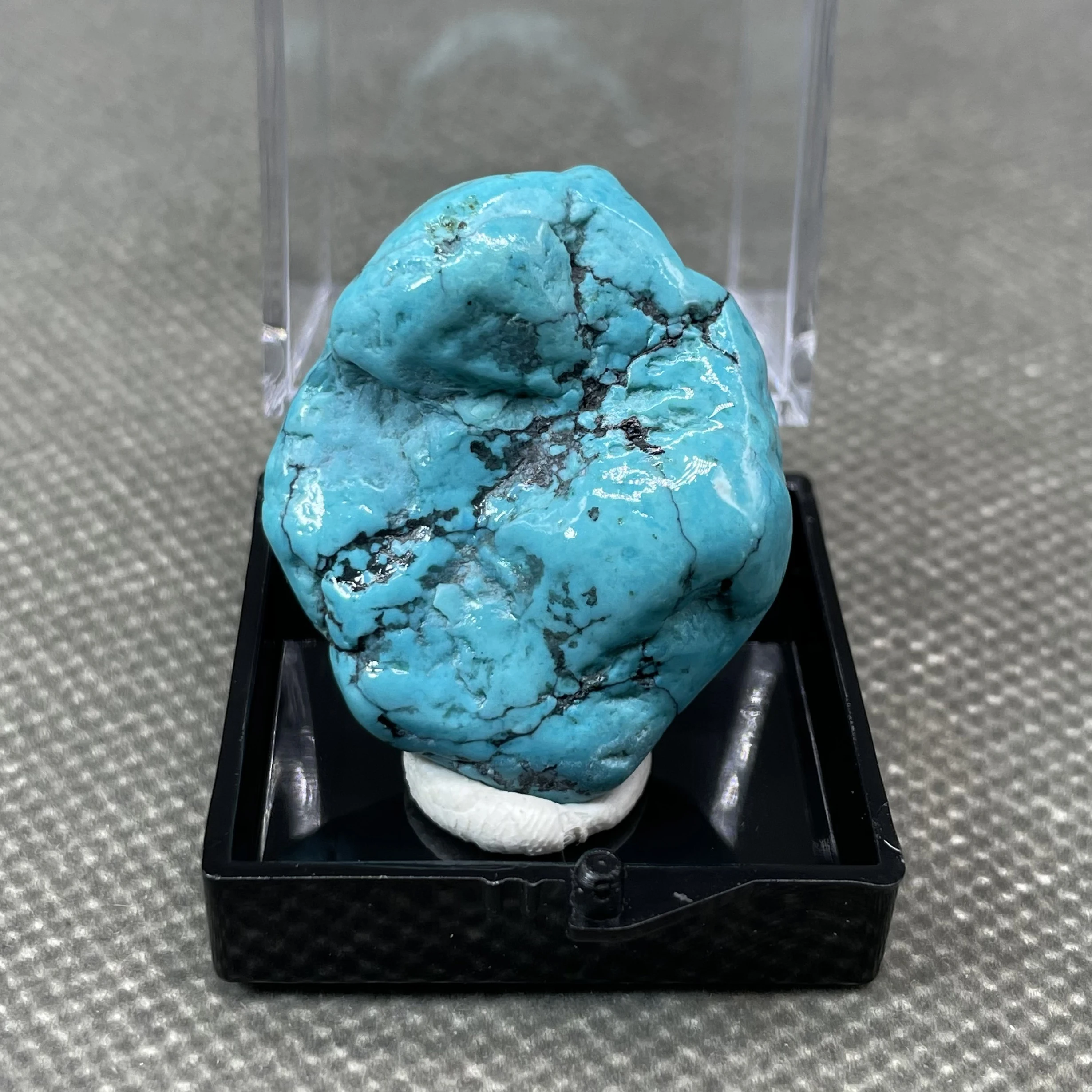 

Very rare! 100% Natural Turquoise Mineral specimen stones and crystals healing crystals quartz + box size 3.4cm