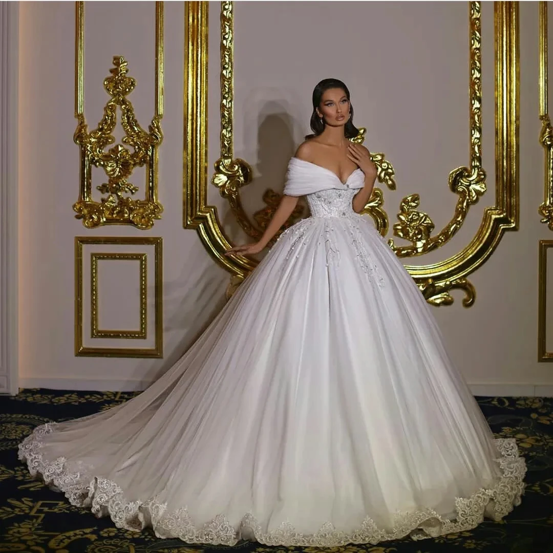 

Шифоновое платье с блестками, с открытыми плечами