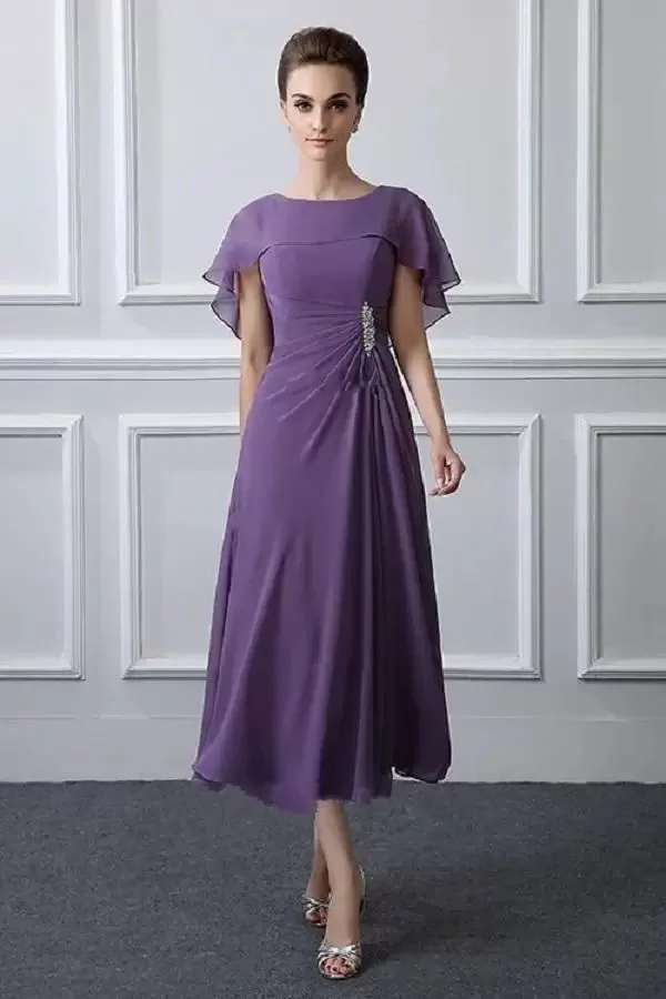 

Elegant Tea Length Mother Of The Bride Dresses Short Purple Chiffon Wedding Guest Crew Neck Cap Sleeve Women Evening Prom Gowns