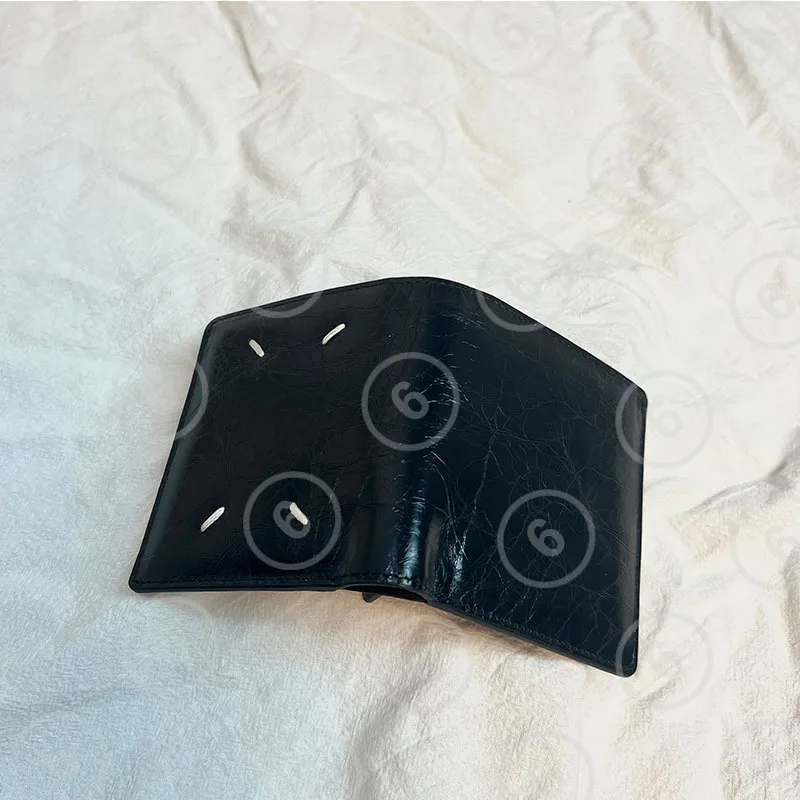 

Oil Wax Top Layer Cowhide Men and Women Same Half Fold Wallet Clip