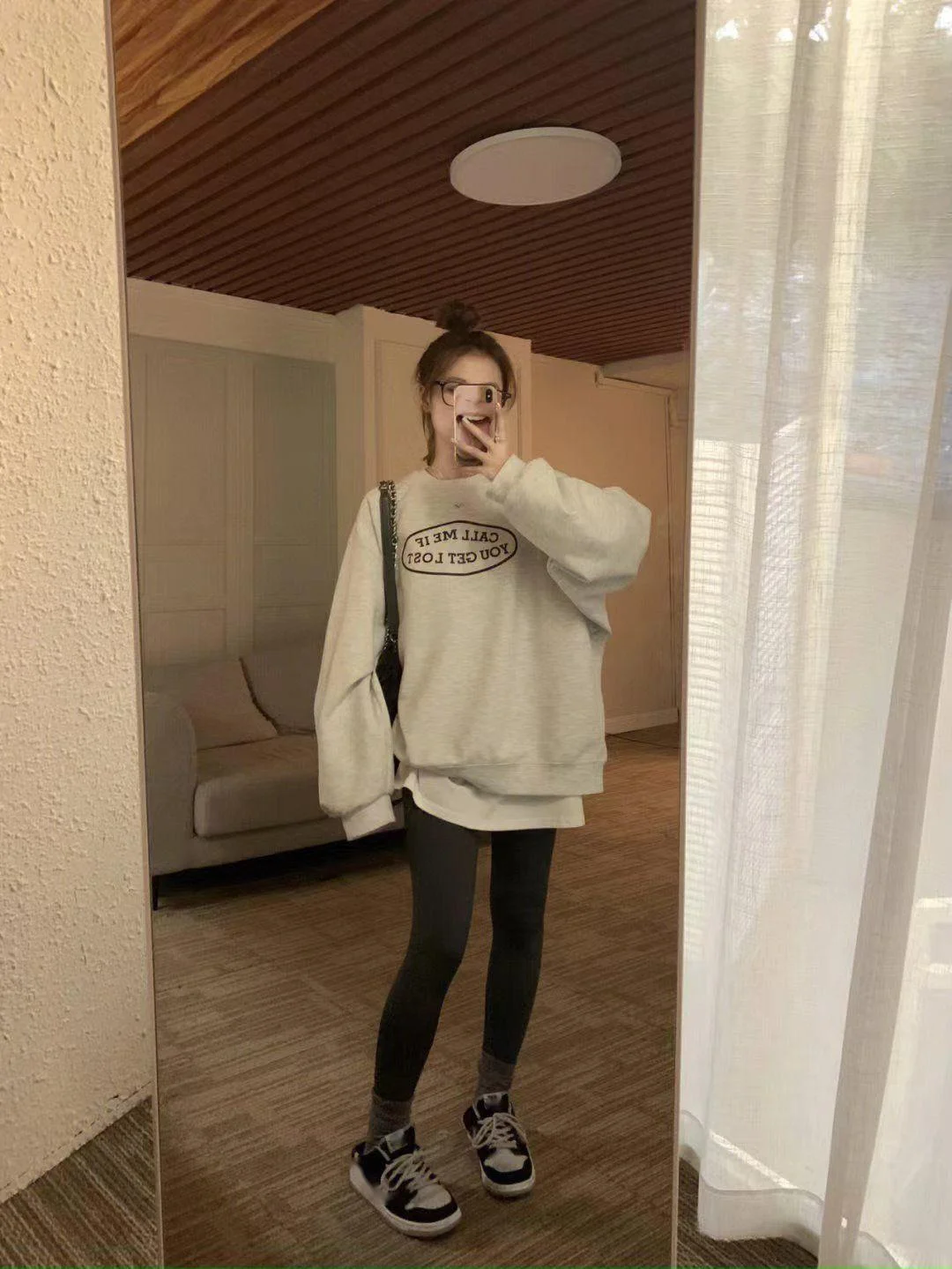 Dicker, flauschiger, bedruckter, lässiger Kapuzenpullover für Studentinnen, übergroßes, lockeres und lässiges Oberteil in Übergröße in koreanischer Version_voghion.com